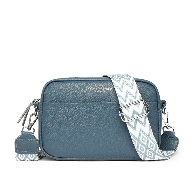 Black Crossbody Bag with Adjustable Strap – Stylish Shoulder Handbag