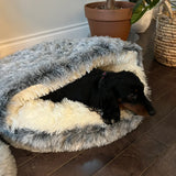 Plush Pet Bed with Hooded Design – Warm Sleeping Nest for Cats and Dogs