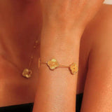 CLOVER - Elegant Gold Bracelet